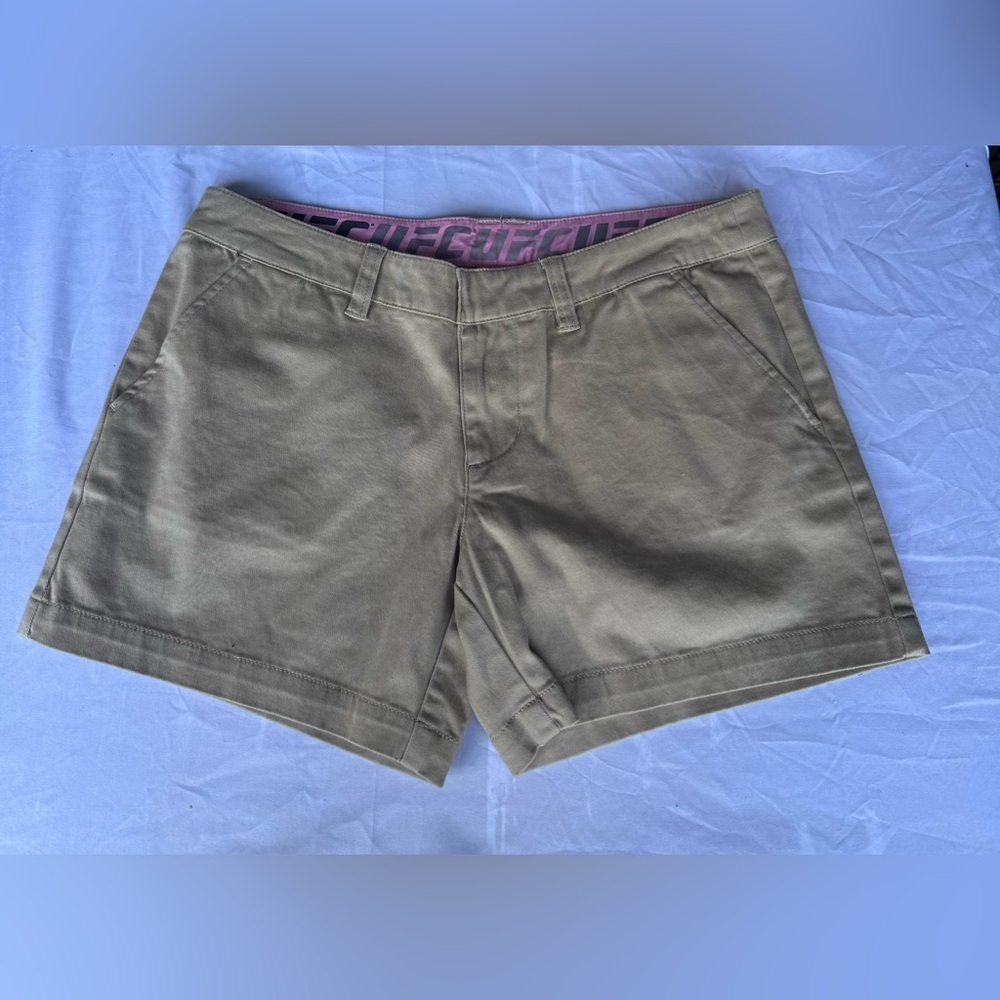 NWOT Women’s UFC “The Flirt” Khaki Short